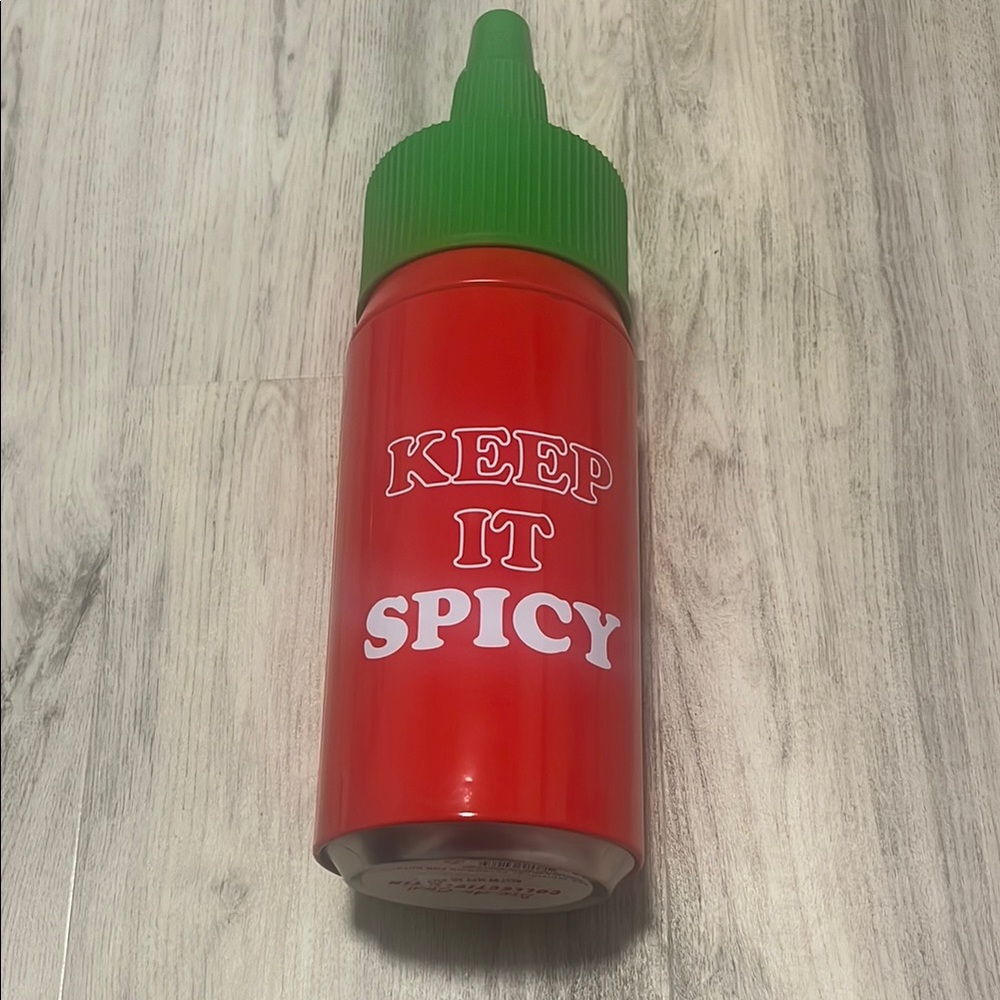 Siracha Hot Sauce Keep It Spicy Large Collectible Tin With Chopsticks Soup NWT